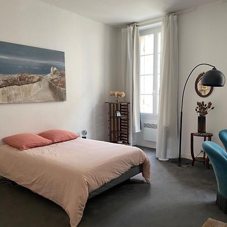 Studio De 30 M2 Dans Le Triangle D'Or De Bordeaux Luaran gambar